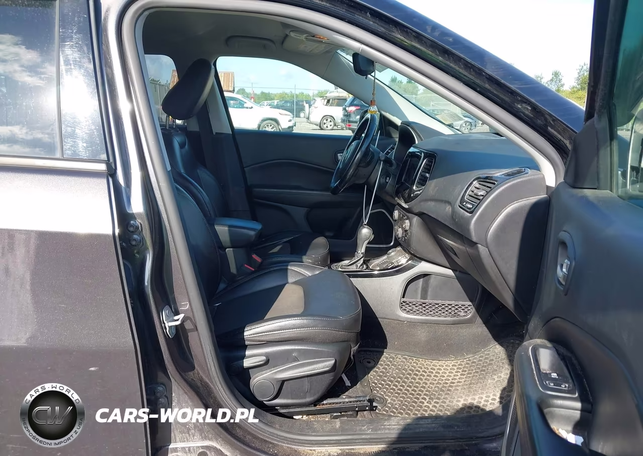 2020 Jeep Compass Altitude 4X4 VIN:3C4NJDBB3LT139605 - 5
