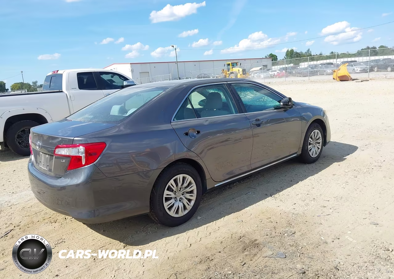2014 Toyota Camry Le VIN:4T1BF1FK2EU427004 - 4