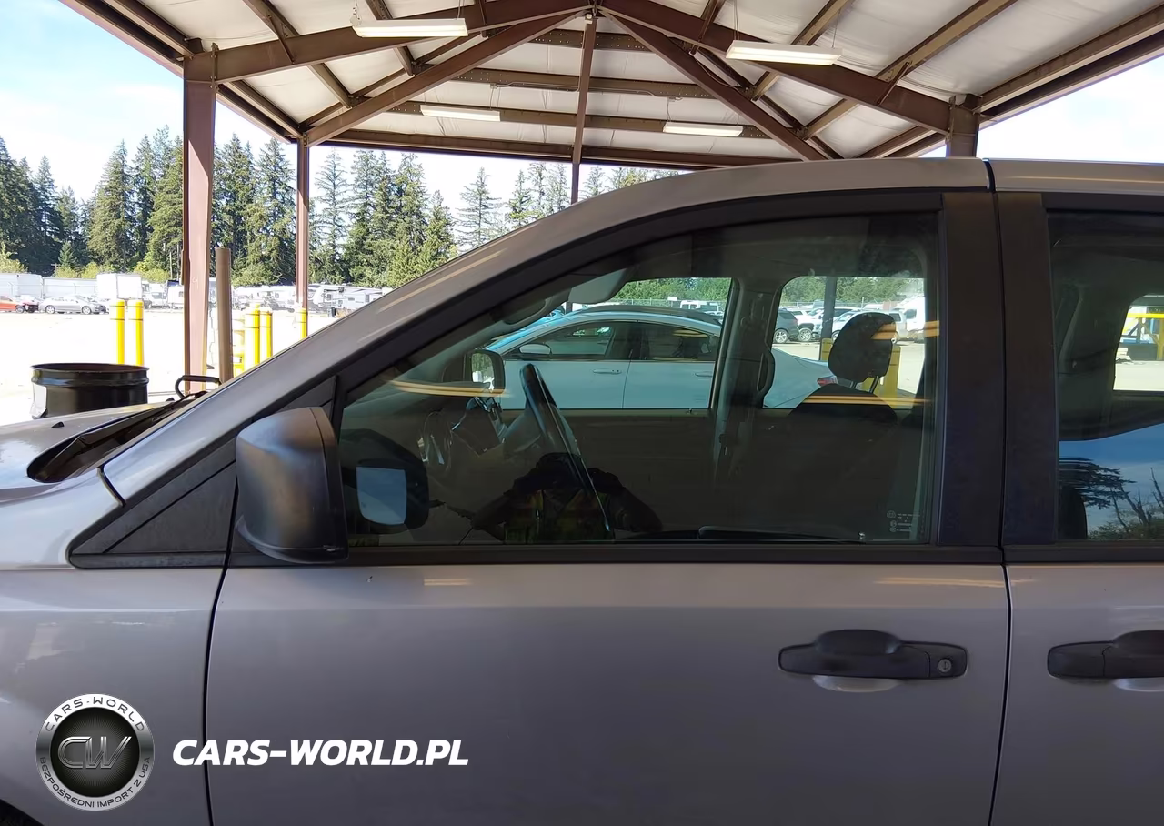 2015 Dodge Grand Caravan American Value Pkg VIN:2C4RDGBG4FR750272 - 14