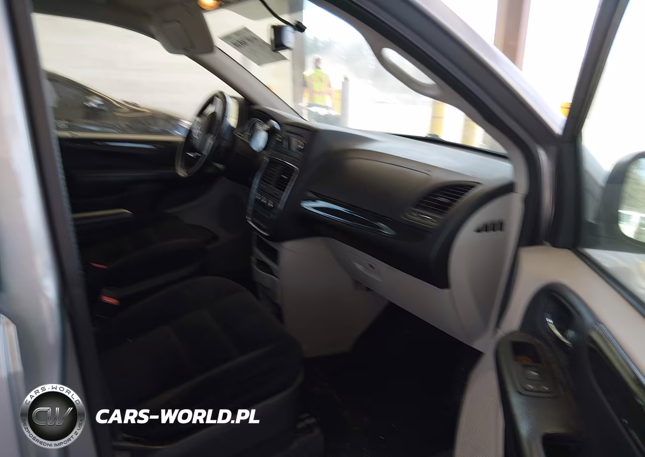 2015 Dodge Grand Caravan American Value Pkg VIN:2C4RDGBG4FR750272 - 5
