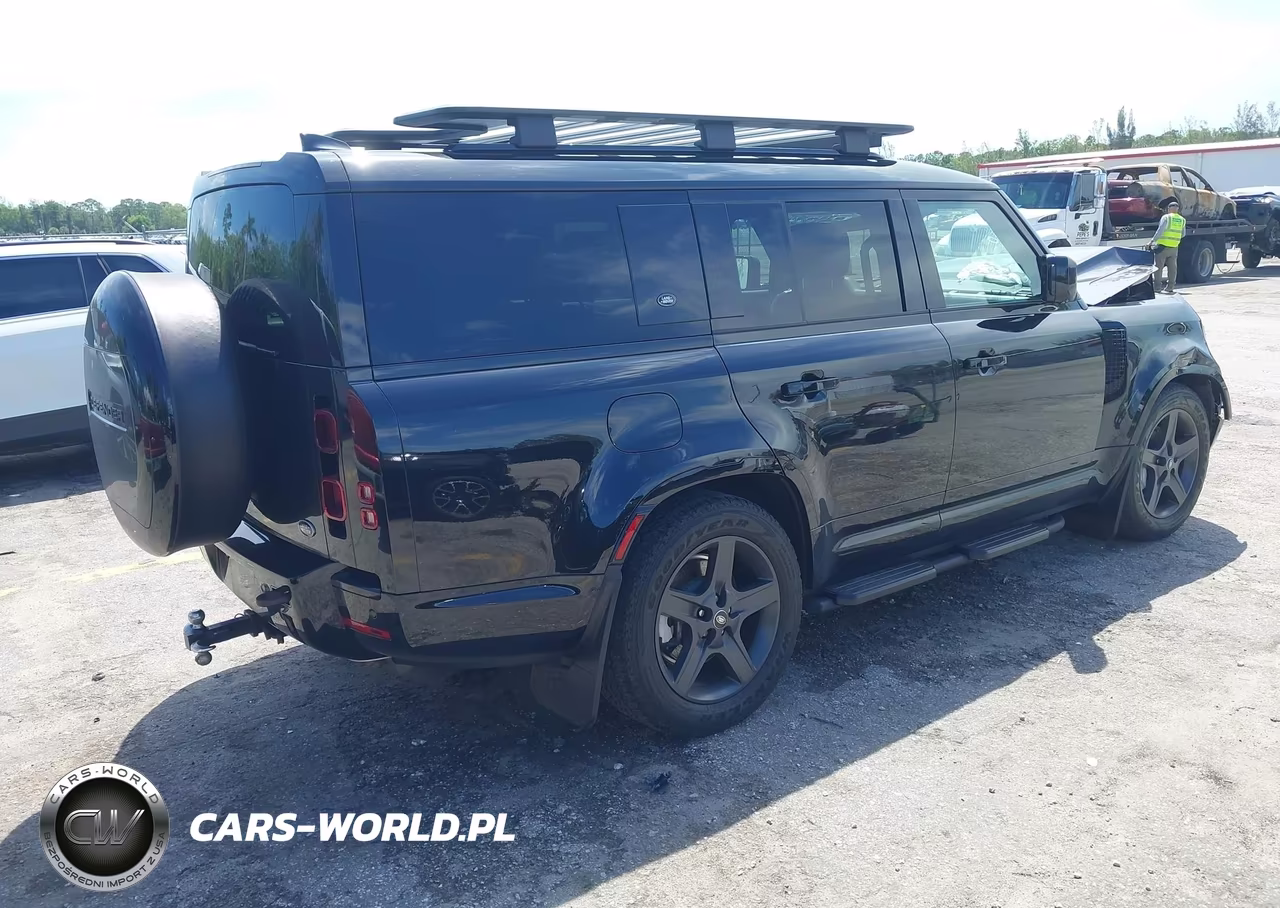 2023 Land Rover Defender 130 X-Dynamic Se VIN:SALE2FEU2P2168616 - 4