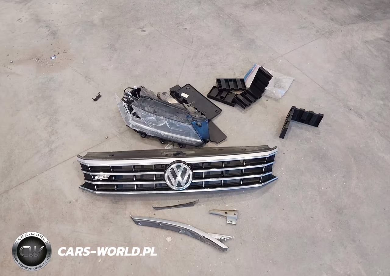 2016 Volkswagen Passat 1.8T R-Line-1.8T S VIN:1VWAS7A39GC069937 - 12