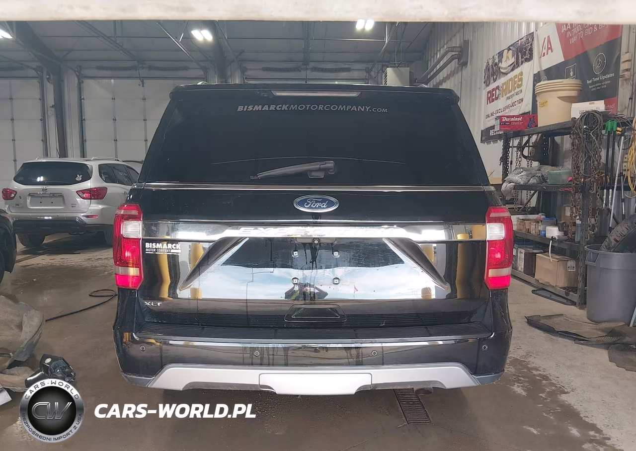 2018 Ford Expedition Xlt VIN:1FMJU1JT4JEA00851 - 17