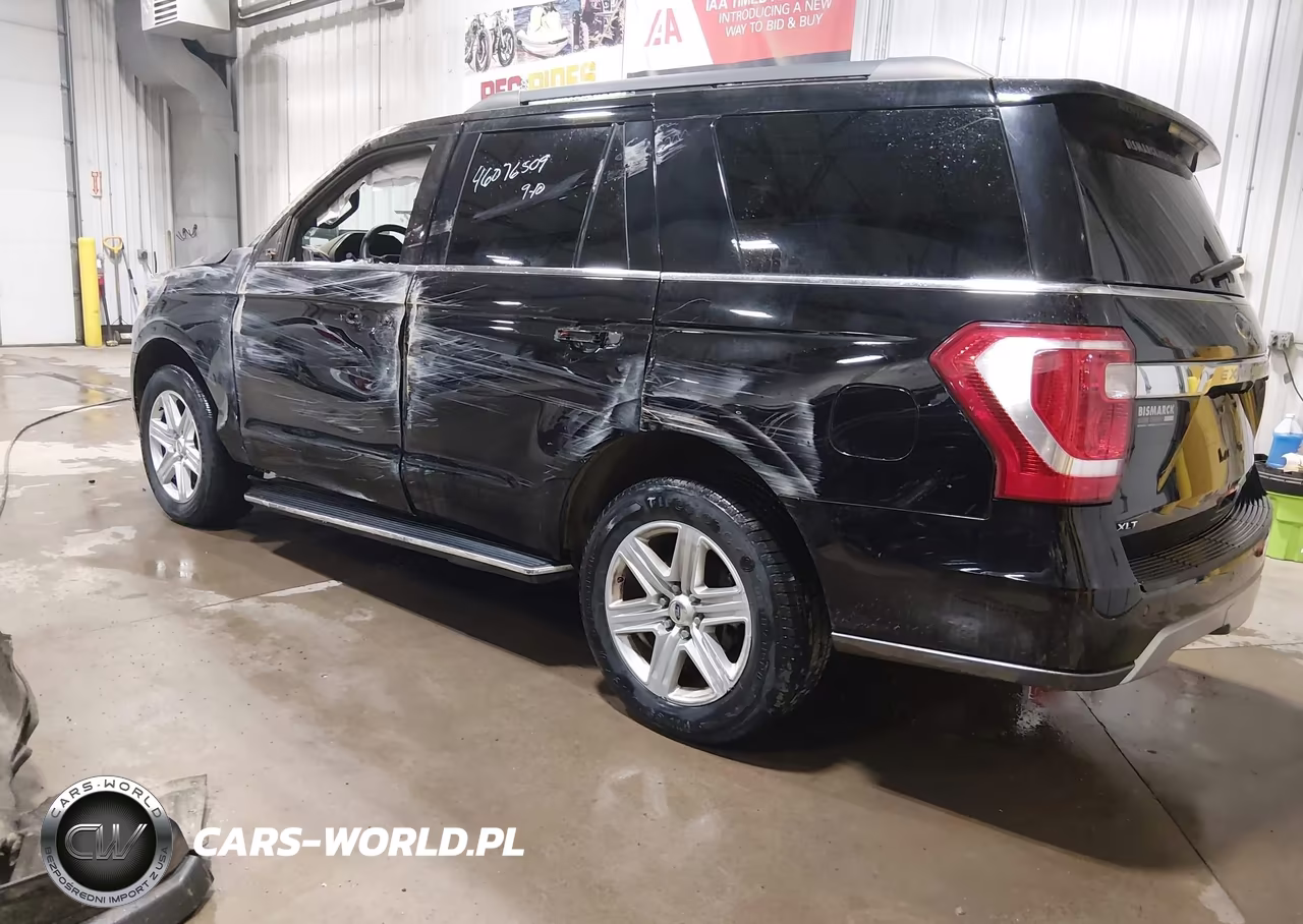 2018 Ford Expedition Xlt VIN:1FMJU1JT4JEA00851 - 3