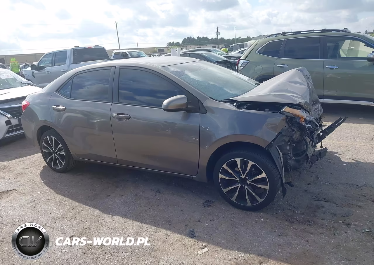 2018 Toyota Corolla Le VIN:5YFBURHE2JP855324 - 13