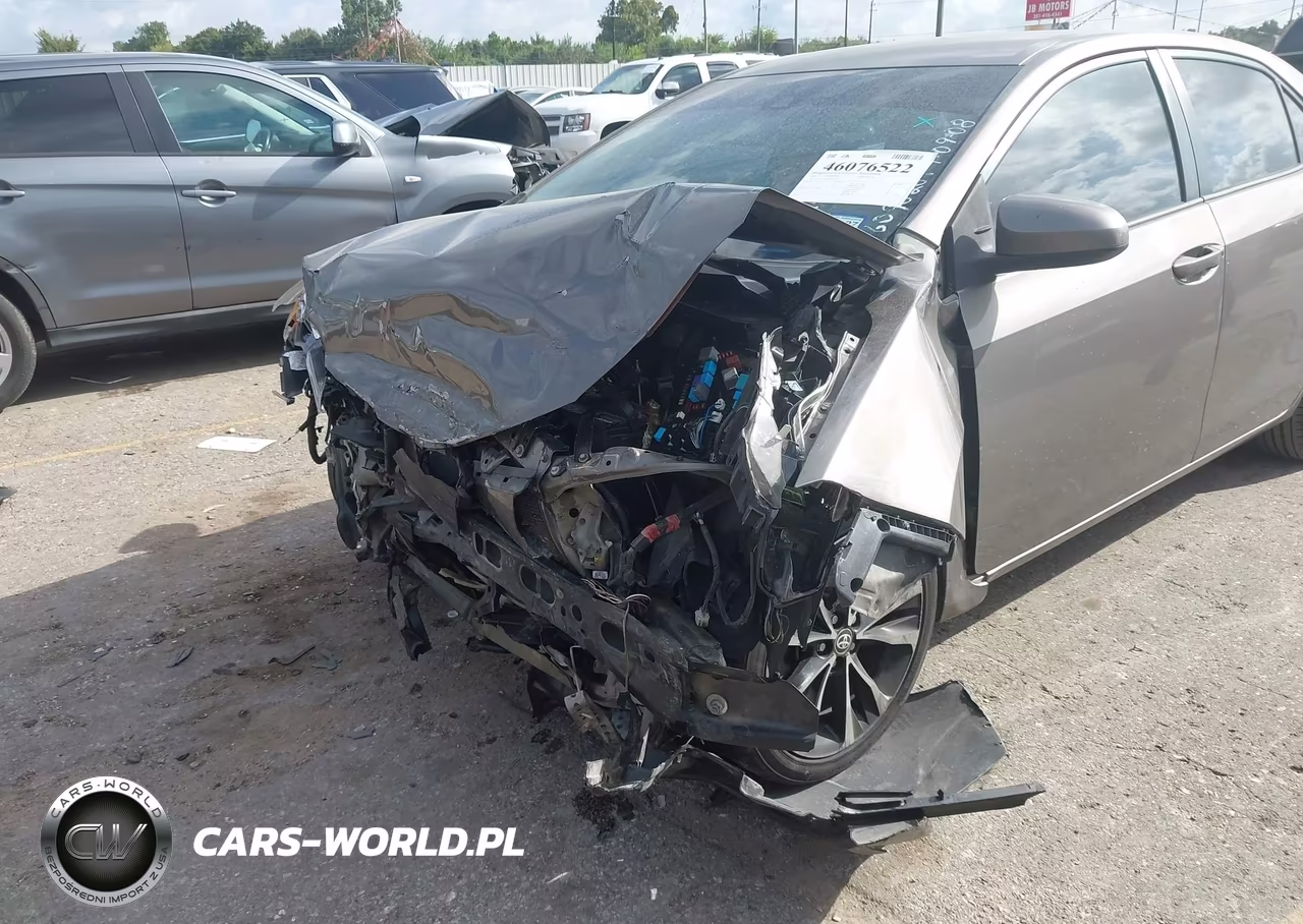 2018 Toyota Corolla Le VIN:5YFBURHE2JP855324 - 6
