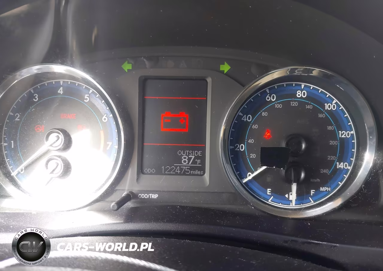 2018 Toyota Corolla Le VIN:5YFBURHE2JP855324 - 7