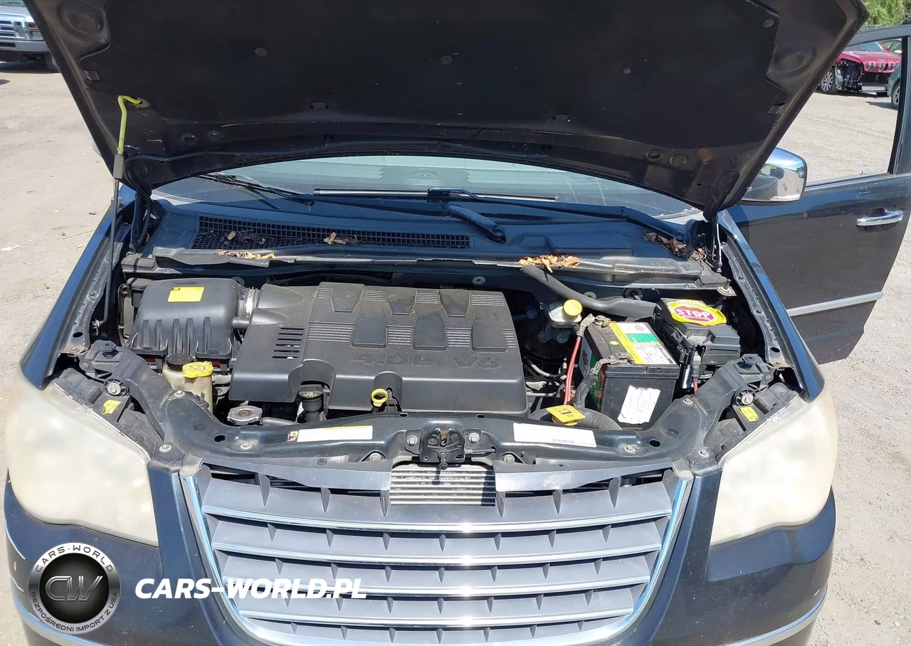 2008 Chrysler Town & Country Limited VIN:2A8HR64X28R718985 - 10