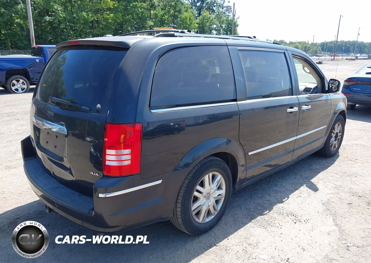 2008 Chrysler Town & Country Limited VIN:2A8HR64X28R718985 - 4