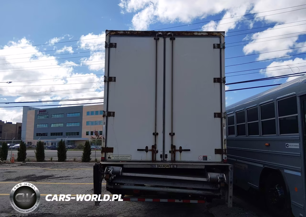2019 Freightliner M2 106 VIN:1FVACWD20KHKX9114 - 17