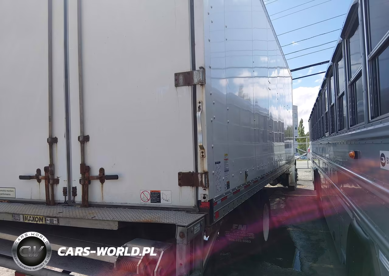 2019 Freightliner M2 106 VIN:1FVACWD20KHKX9114 - 4