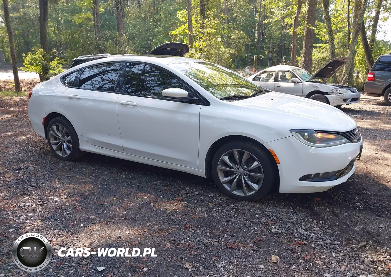 2015 Chrysler 200 S