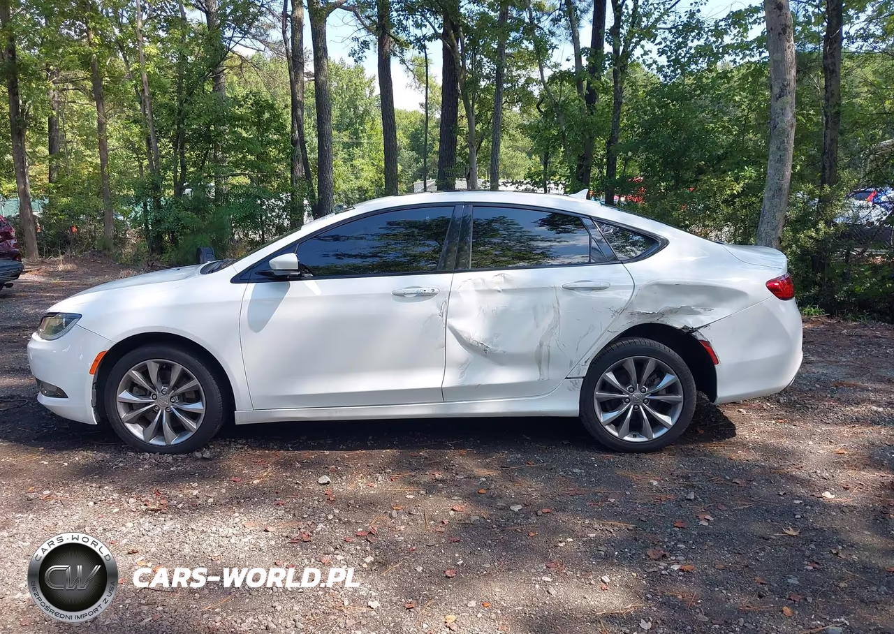 2015 Chrysler 200 S VIN:1C3CCCBG6FN672919 - 13