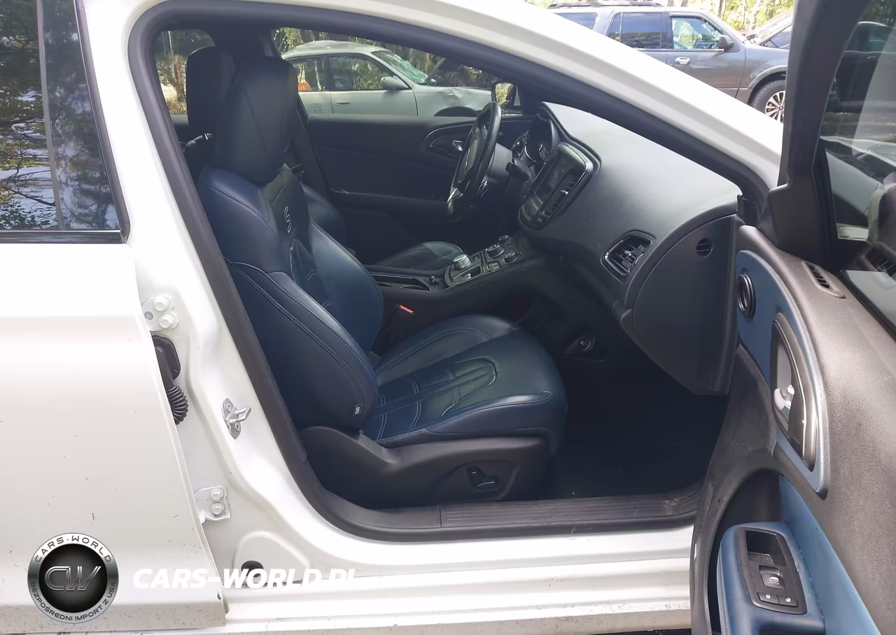 2015 Chrysler 200 S VIN:1C3CCCBG6FN672919 - 5