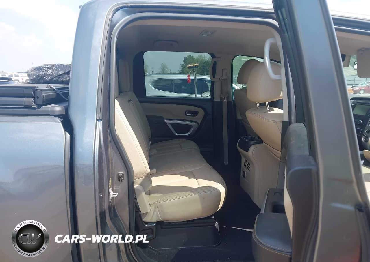 2017 Nissan Titan Sl VIN:1N6AA1E58HN561943 - 8