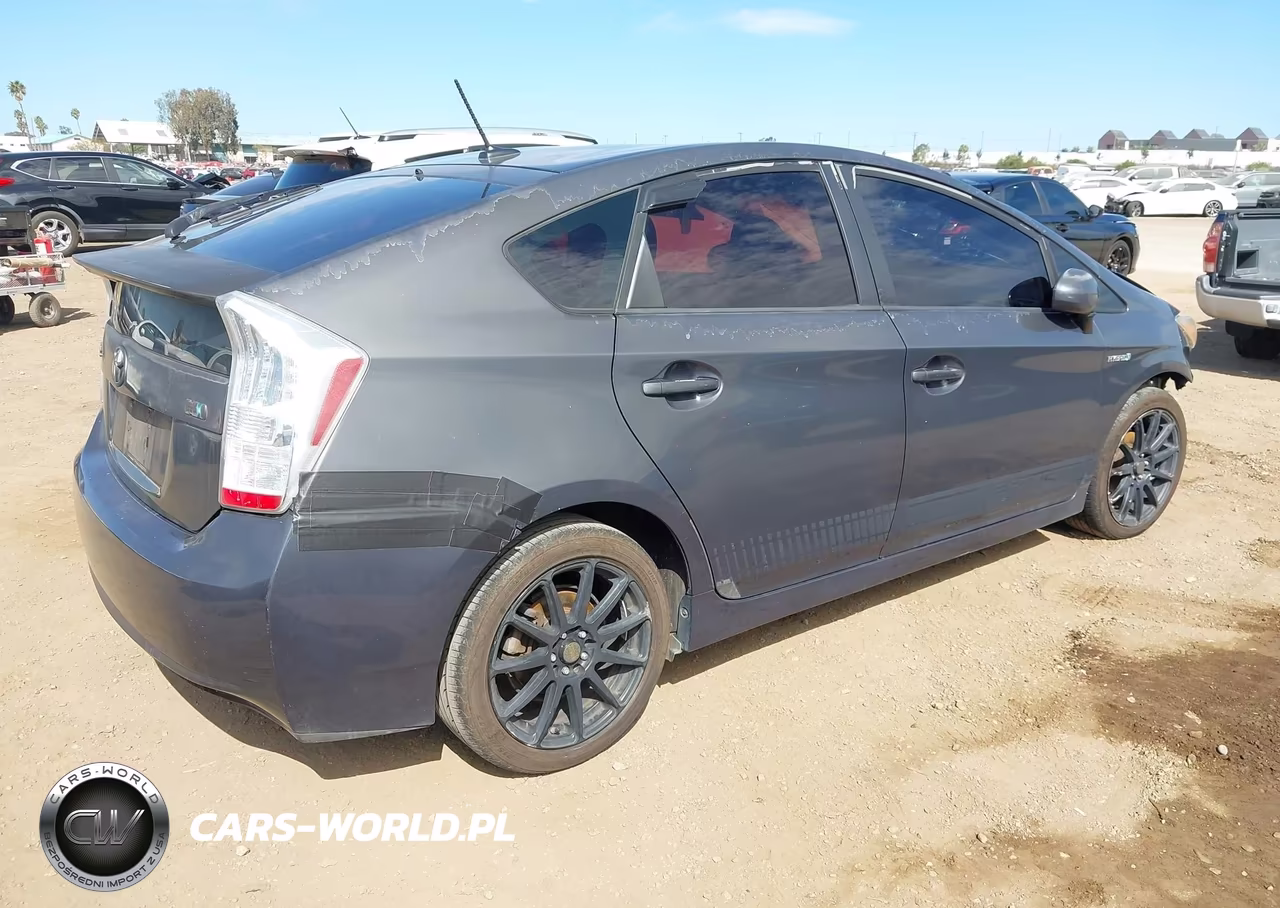 2010 Toyota Prius V VIN:JTDKN3DU8A0178782 - 4
