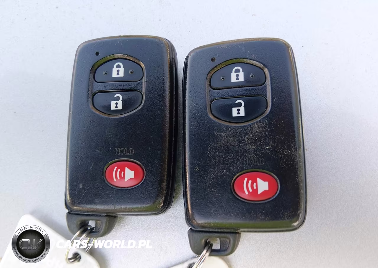 2016 Toyota Prius V Three VIN:JTDZN3EU9GJ049482 - 11