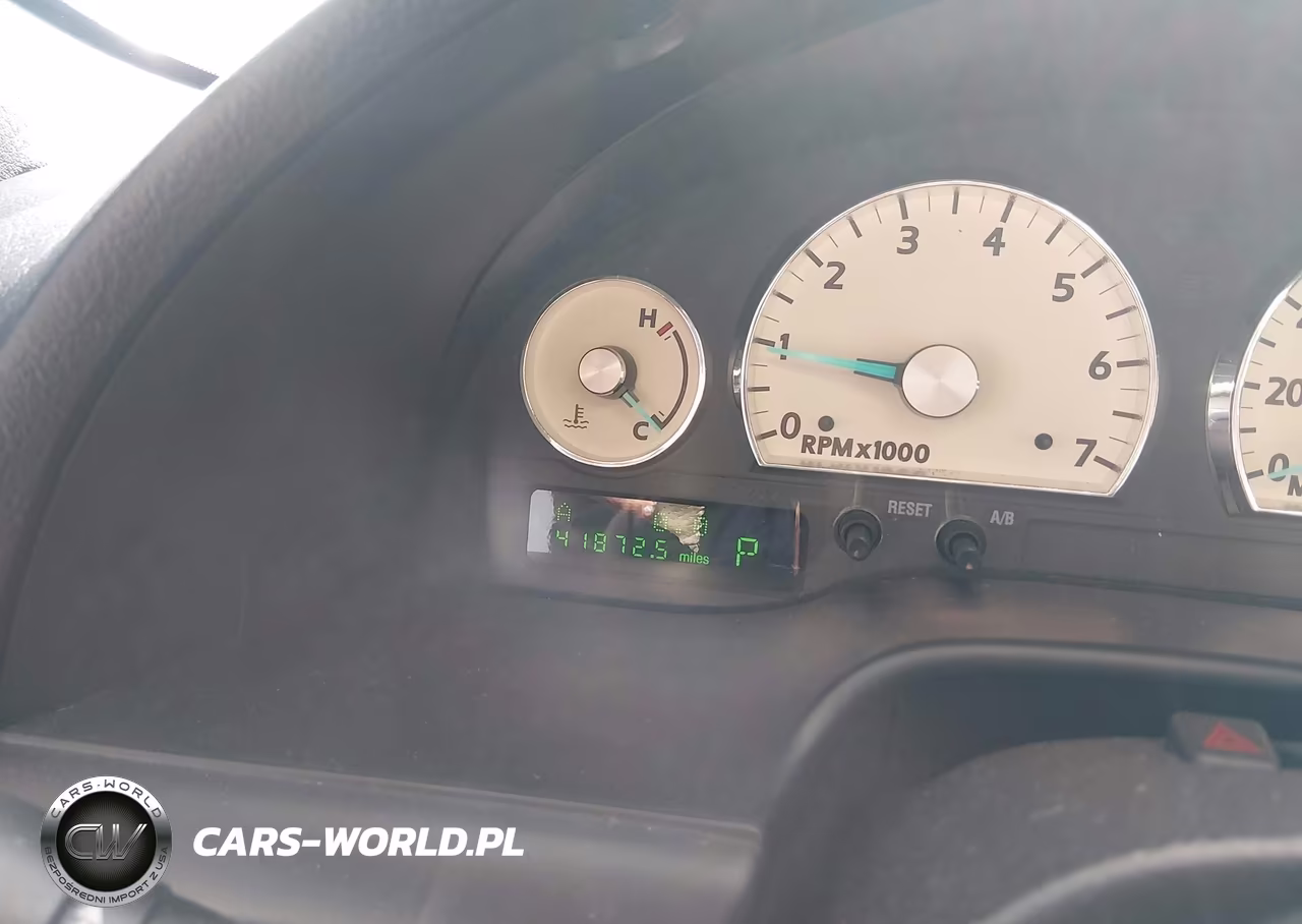 2004 Ford Thunderbird VIN:1FAHP60A54Y104457 - 7