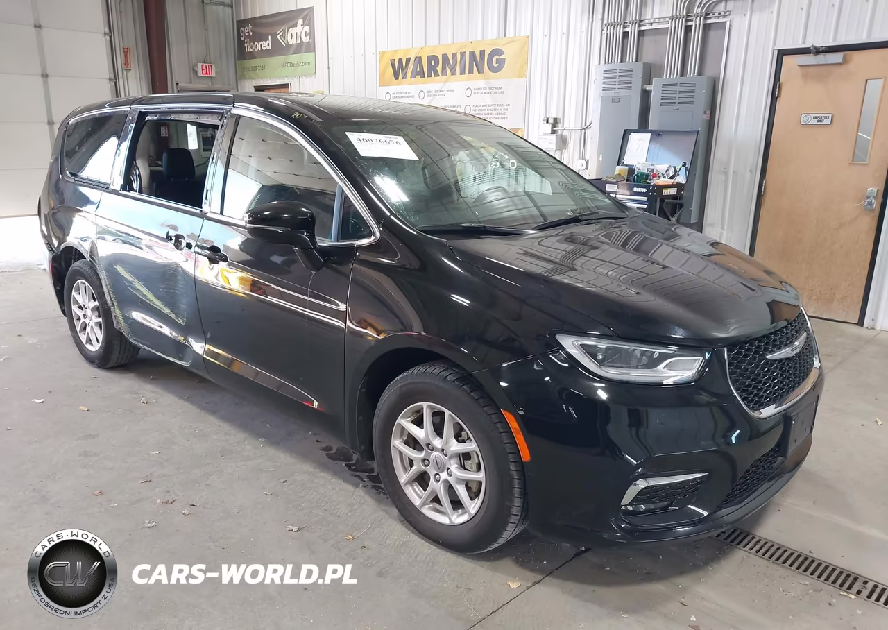 2024 Chrysler Pacifica Touring L