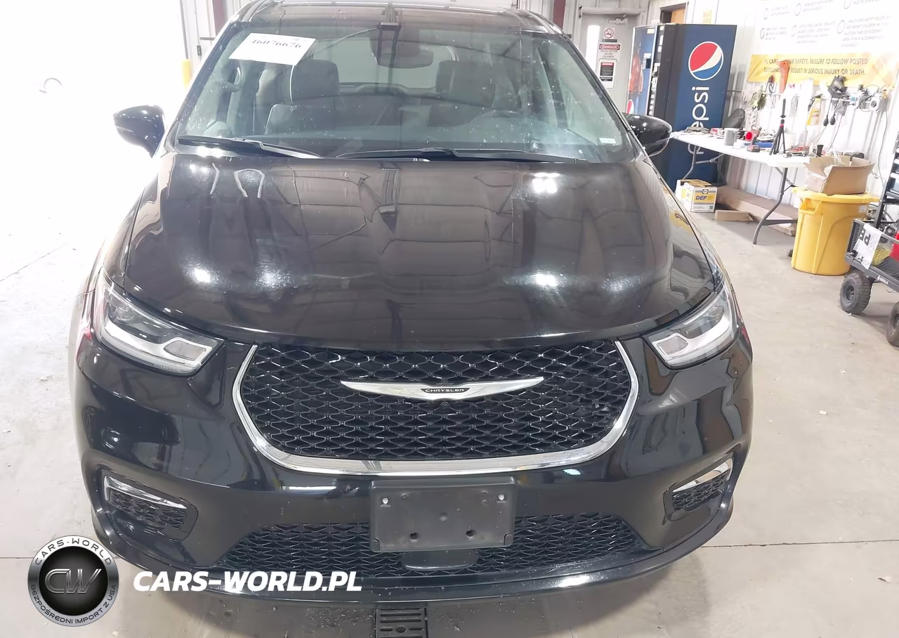 2024 Chrysler Pacifica Touring L VIN:2C4RC1BG9RR162467 - 13