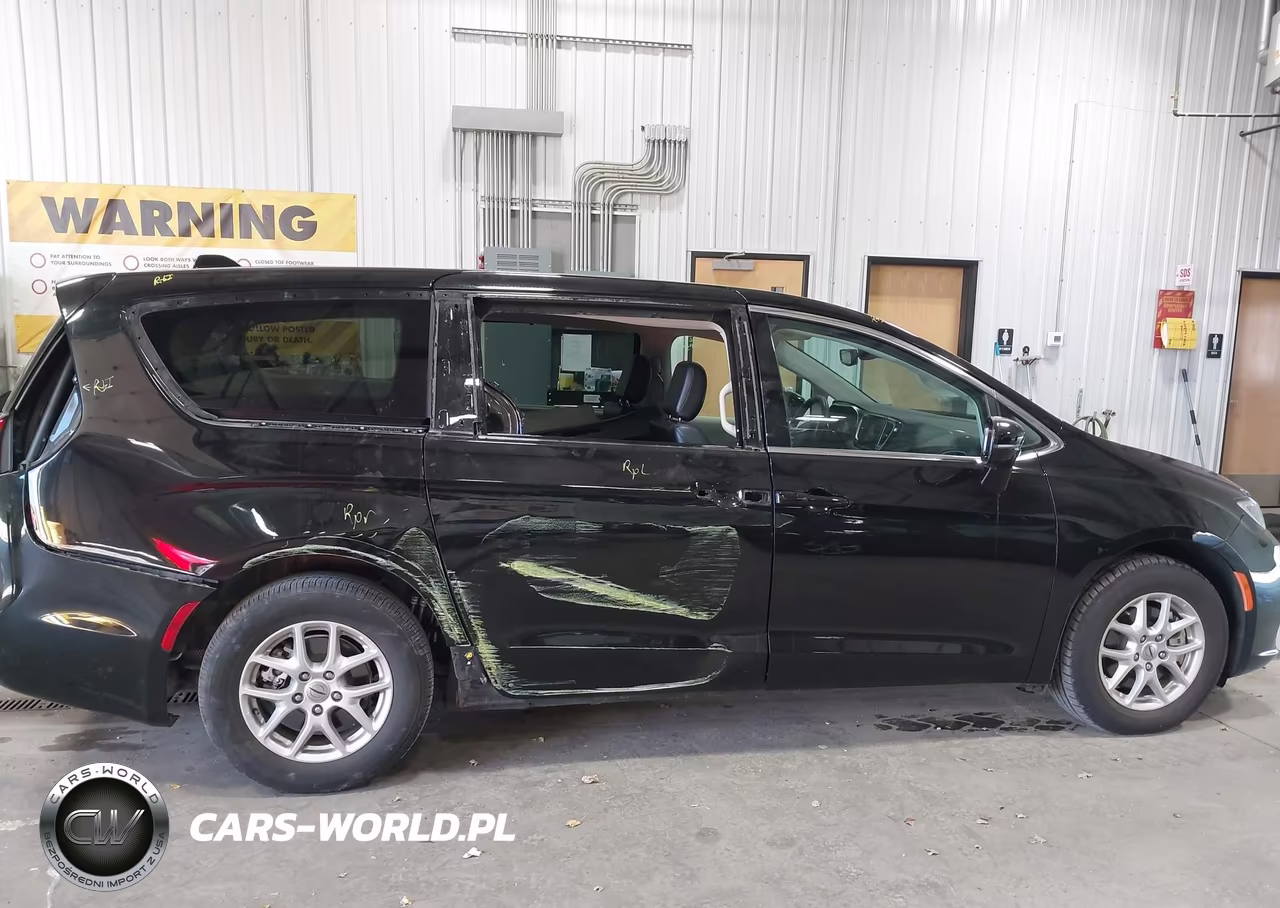 2024 Chrysler Pacifica Touring L VIN:2C4RC1BG9RR162467 - 14