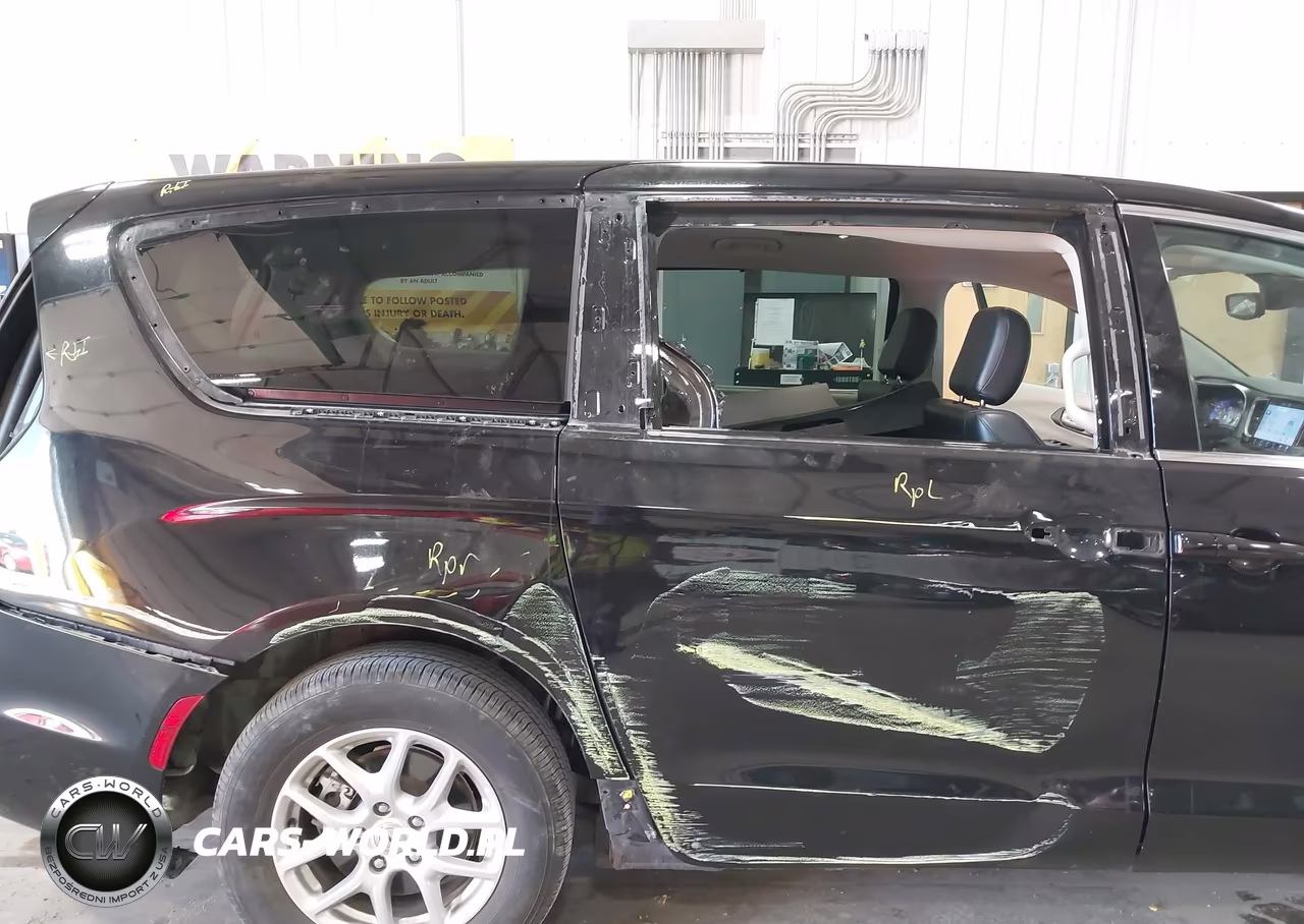2024 Chrysler Pacifica Touring L VIN:2C4RC1BG9RR162467 - 6