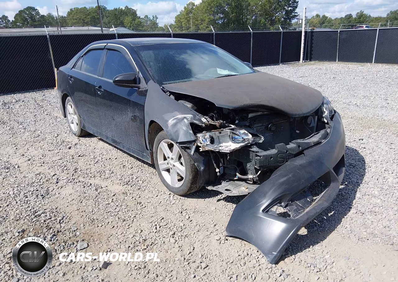 2014 Toyota Camry Se – zdjęcie 1 z 19