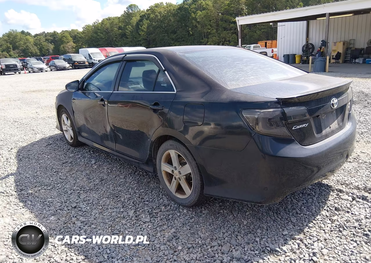 2014 Toyota Camry Se VIN:4T1BF1FK9EU757108 - 3