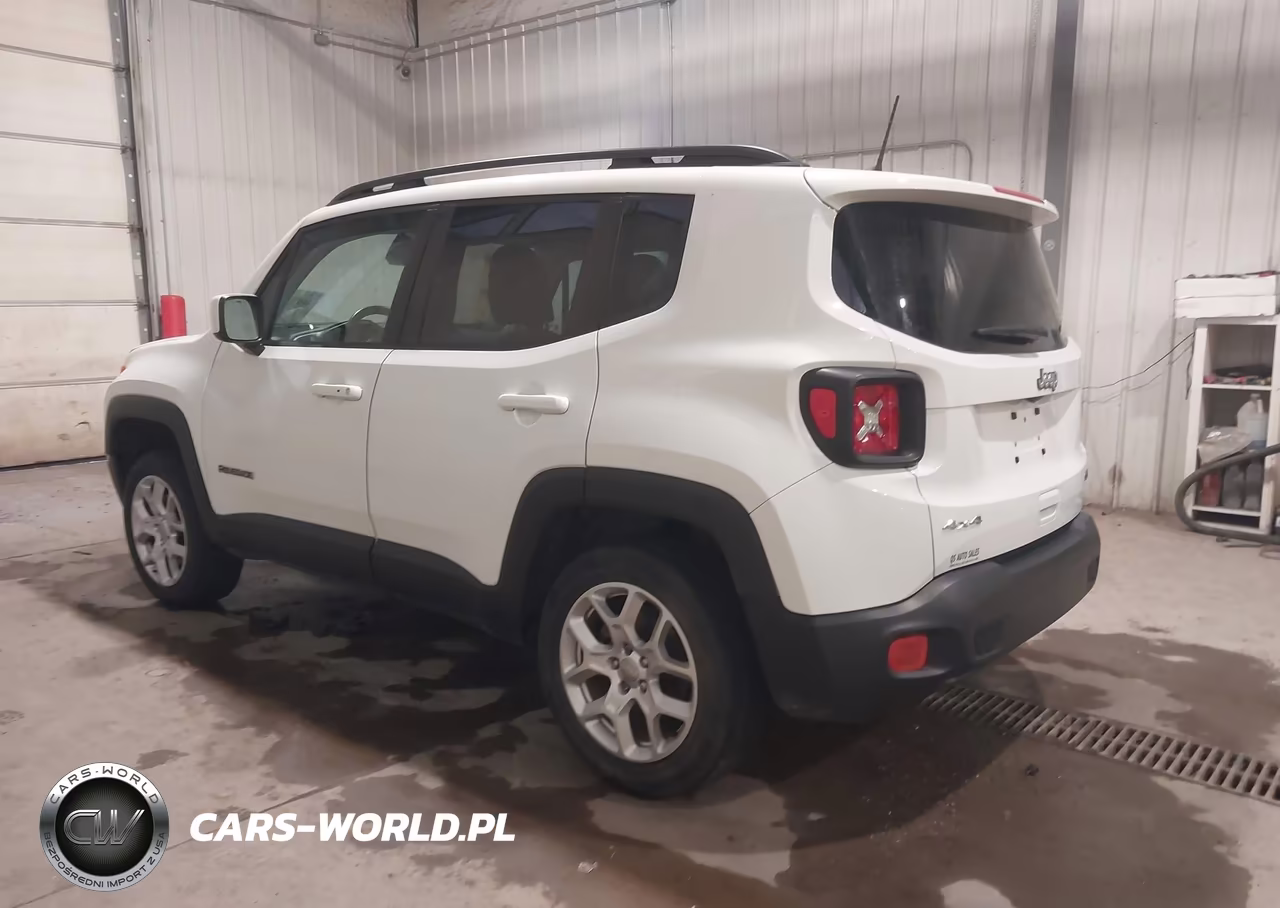 2018 Jeep Renegade Latitude 4X4 VIN:ZACCJBBB9JPJ17508 - 3
