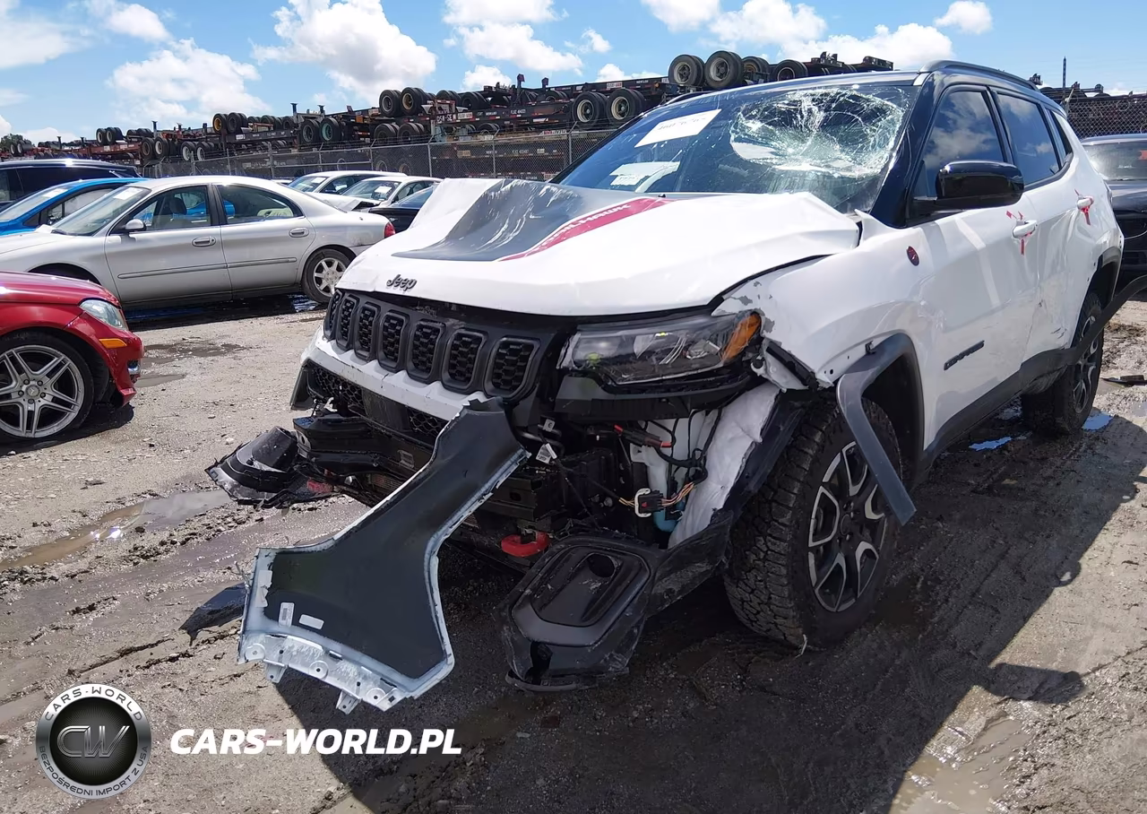 2025 Jeep Compass Trailhawk 4X4 VIN:3C4NJDDN6ST612368 - 17