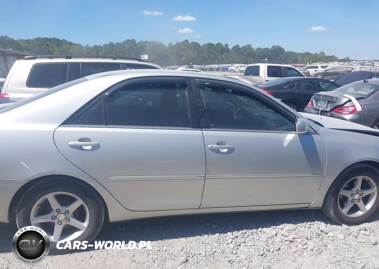 2004 Toyota Camry Le VIN:4T1BE32K24U907983 - 13