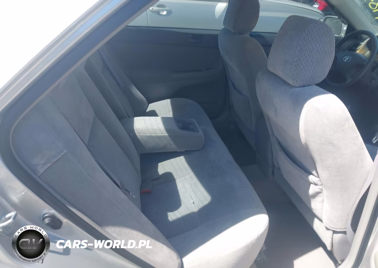 2004 Toyota Camry Le VIN:4T1BE32K24U907983 - 8