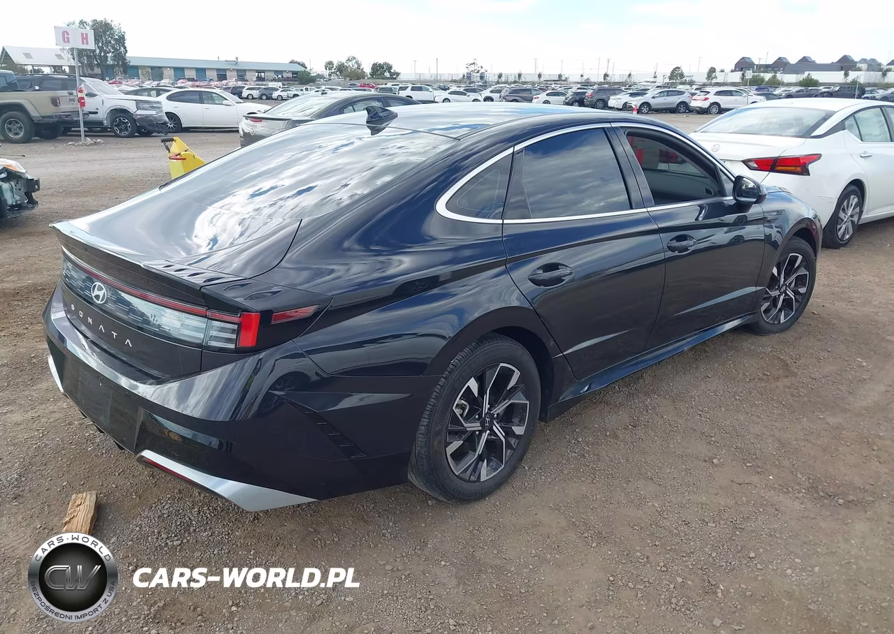 2025 Hyundai Sonata Sel VIN:KMHL64JA8SA454449 - 4