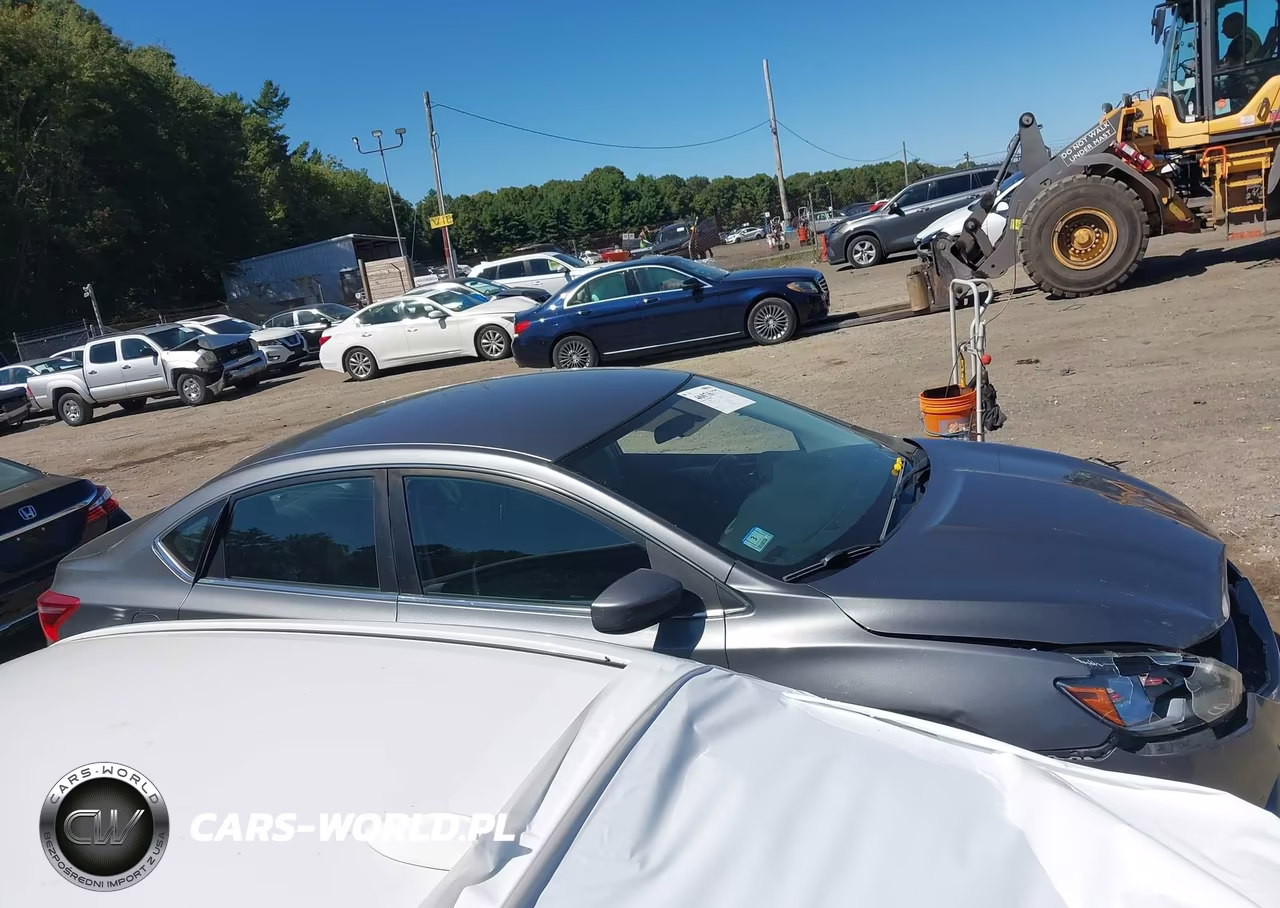 2017 Nissan Sentra S VIN:3N1AB7AP3HY252817 - 13