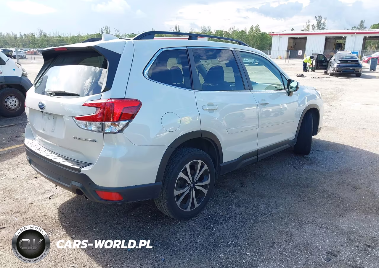 2019 Subaru Forester Limited VIN:JF2SKAUC0KH492712 - 4