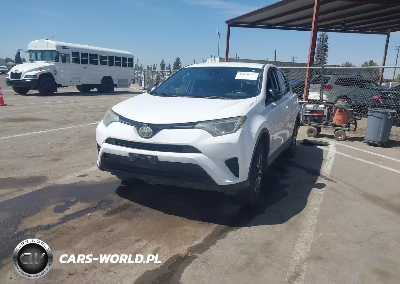 2018 Toyota Rav4 Le VIN:2T3ZFREV3JW454500 - 2