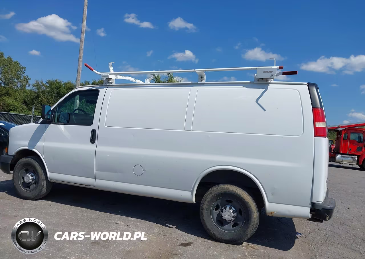 2014 Chevrolet Express 2500 Work Van VIN:1GCWGFCA7E1194699 - 13