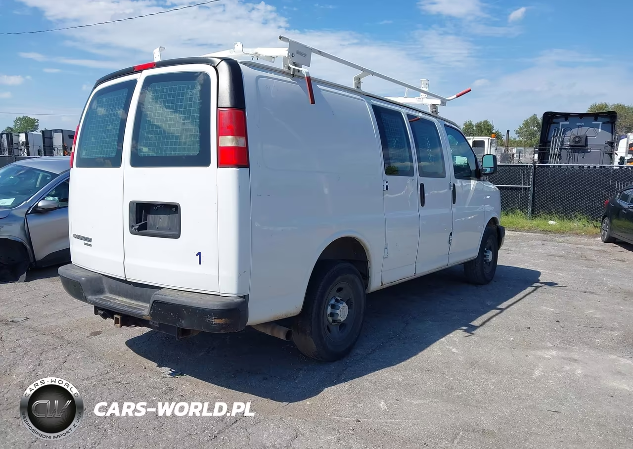 2014 Chevrolet Express 2500 Work Van VIN:1GCWGFCA7E1194699 - 4
