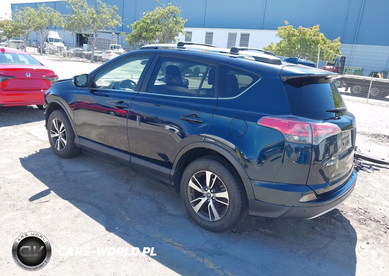 2017 Toyota Rav4 Xle VIN:JTMWFREV2HJ122723 - 3