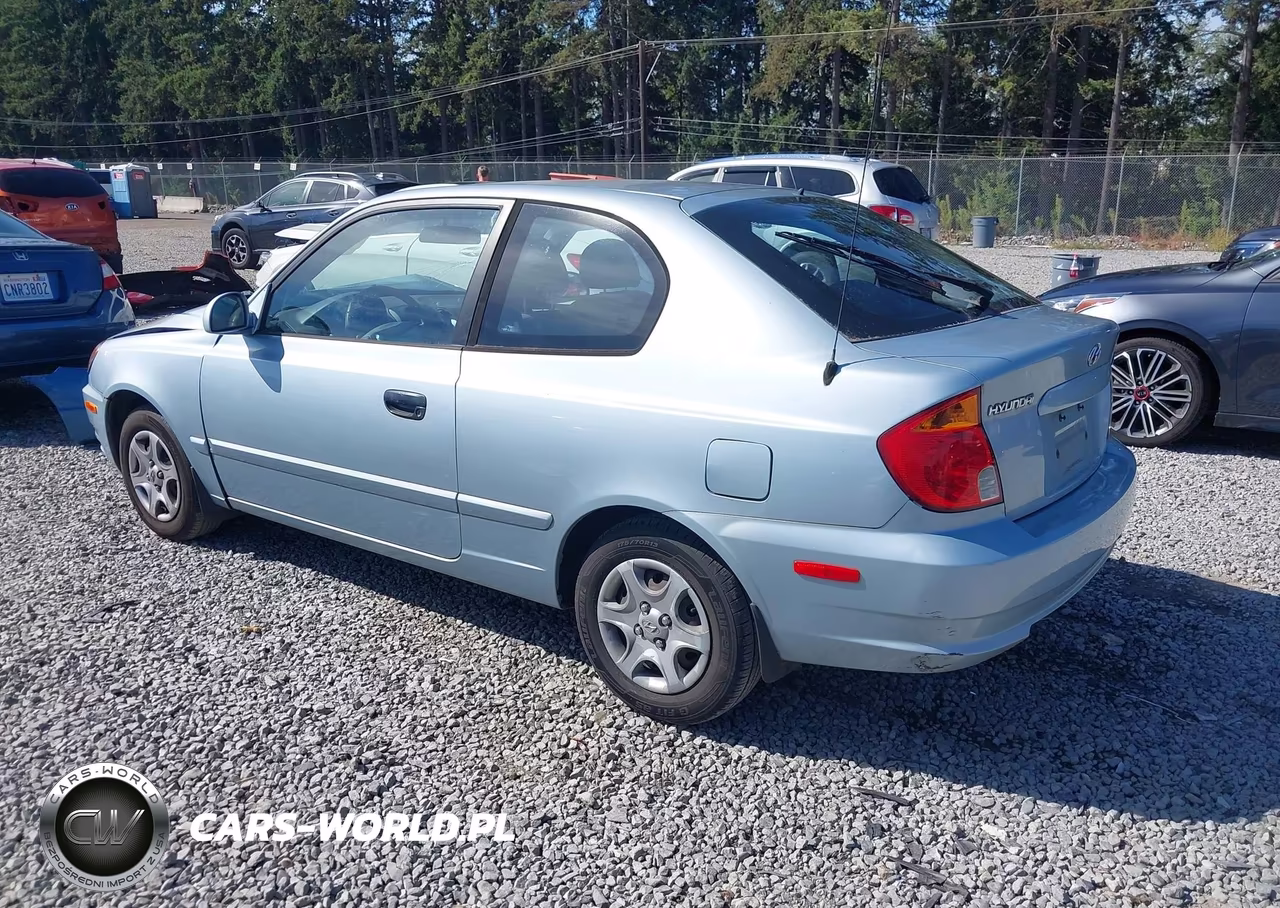 2005 Hyundai Accent Gls-Gt VIN:KMHCG35C85U333121 - 3