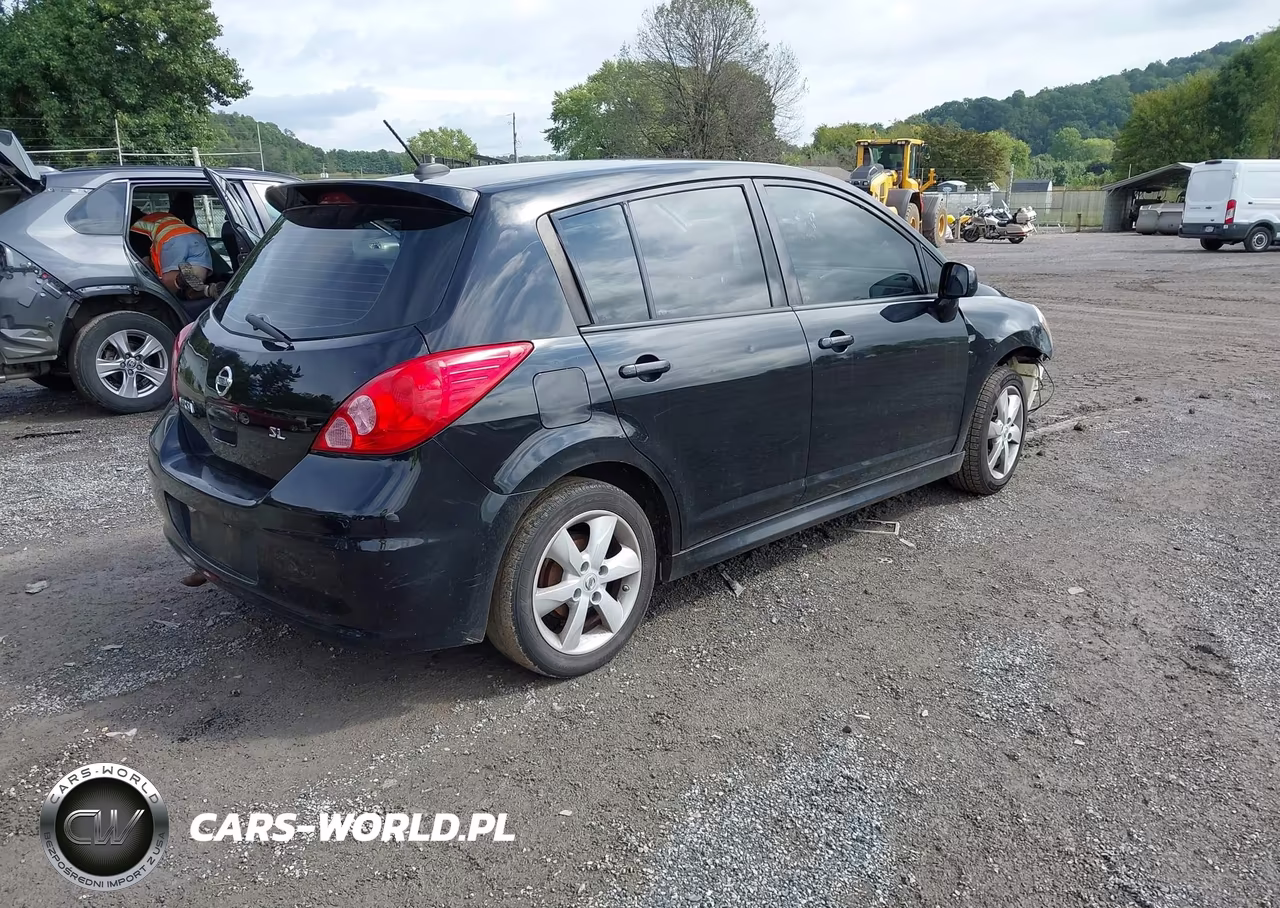 2010 Nissan Versa 1.8Sl VIN:3N1BC1CP4AL414808 - 4