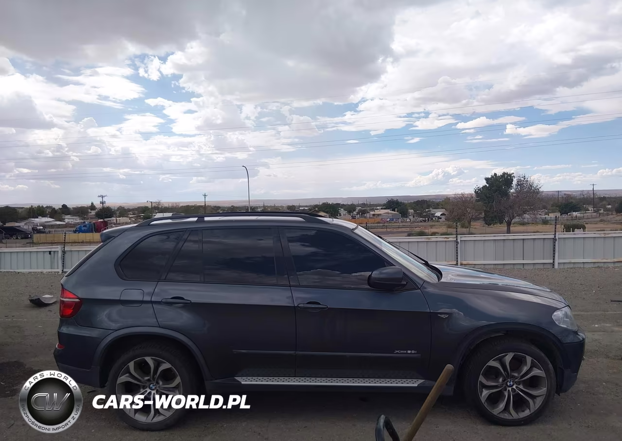 2013 BMW X5 xDrive50I VIN:5UXZV8C56DL899268 - 13
