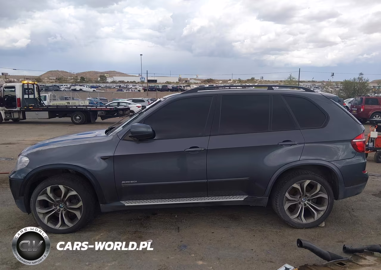 2013 BMW X5 xDrive50I VIN:5UXZV8C56DL899268 - 14