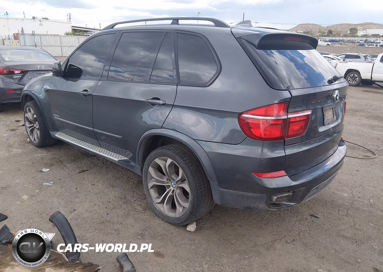 2013 BMW X5 xDrive50I VIN:5UXZV8C56DL899268 - 3