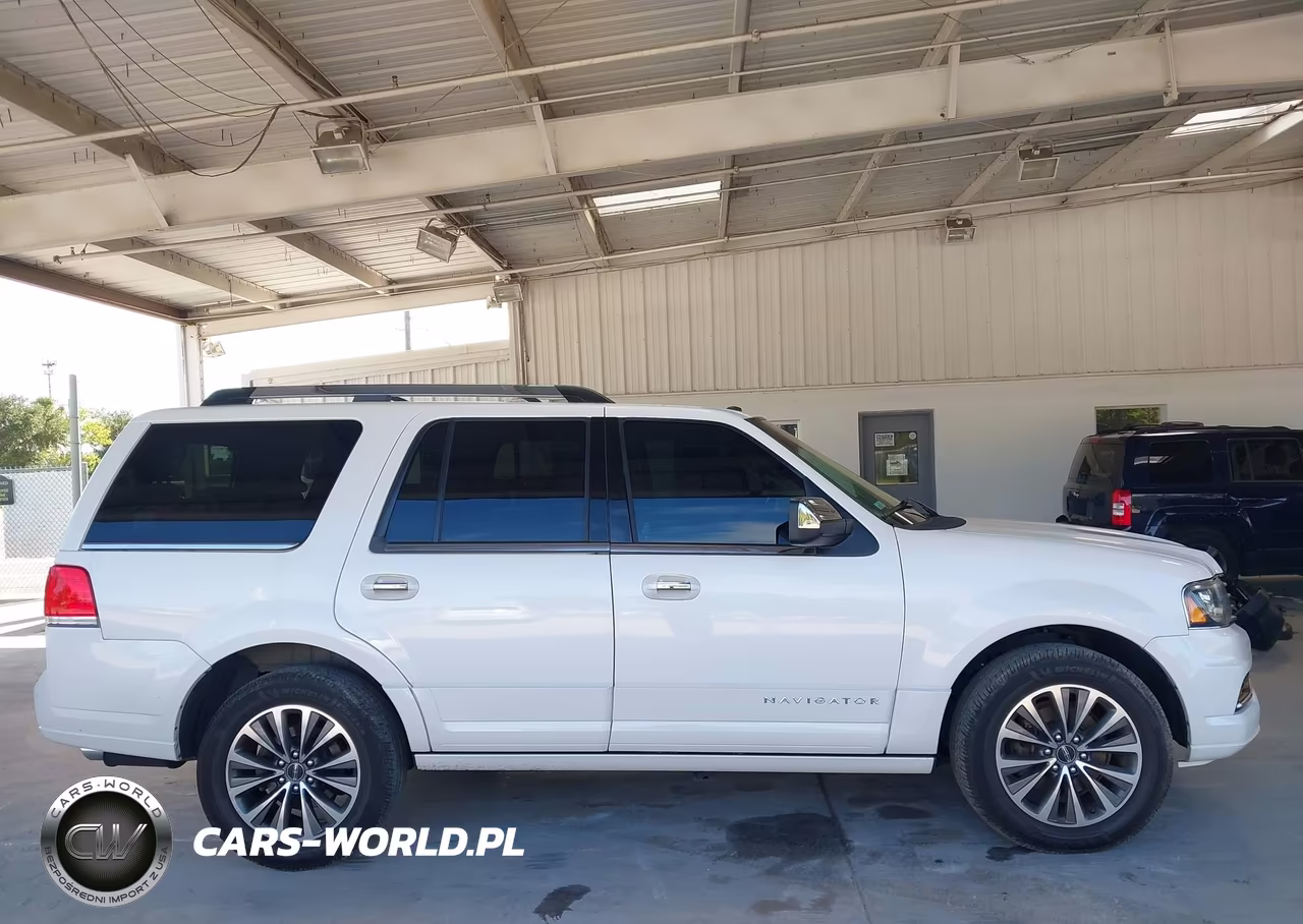 2015 Lincoln Navigator VIN:5LMJJ2JT1FEJ08511 - 13