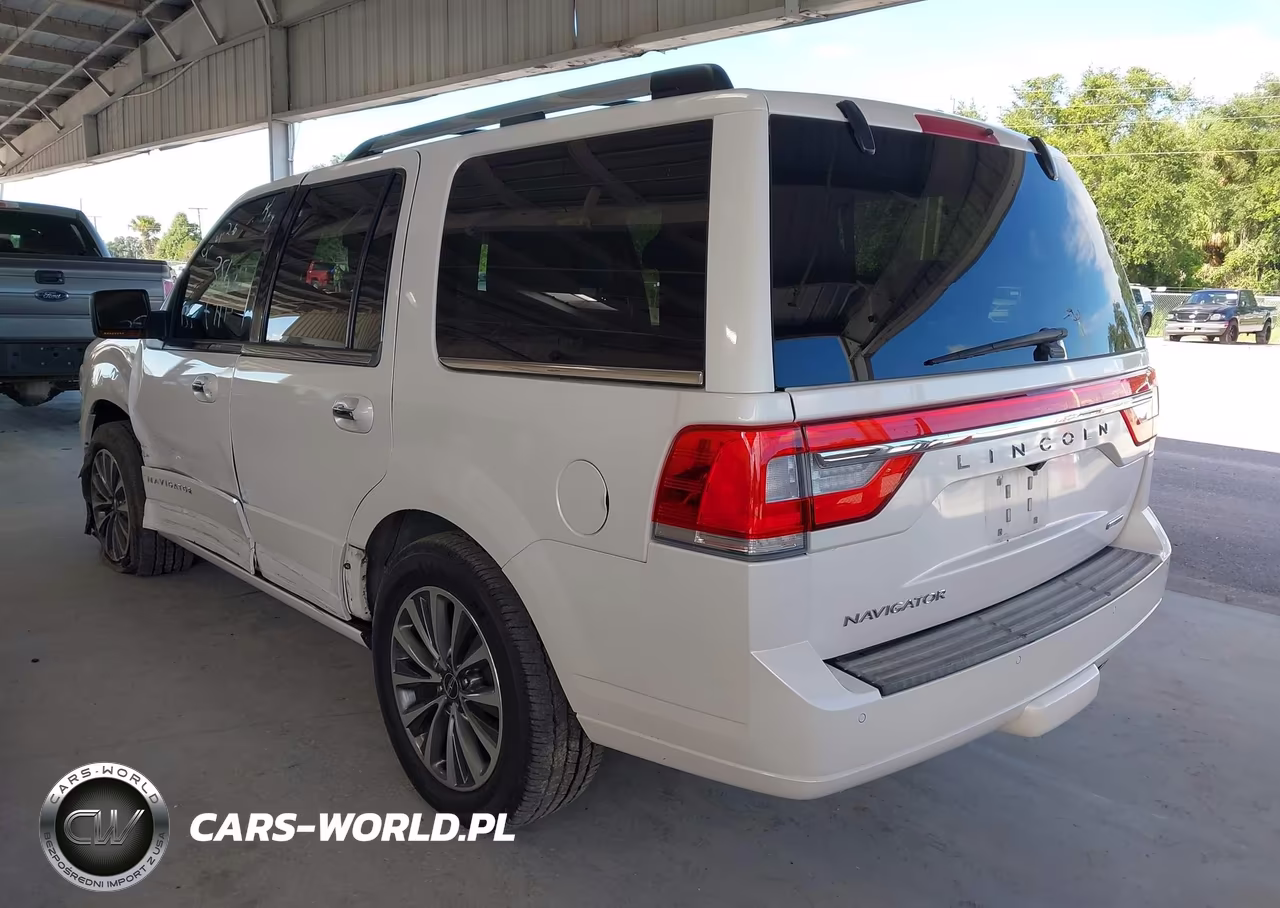 2015 Lincoln Navigator VIN:5LMJJ2JT1FEJ08511 - 3