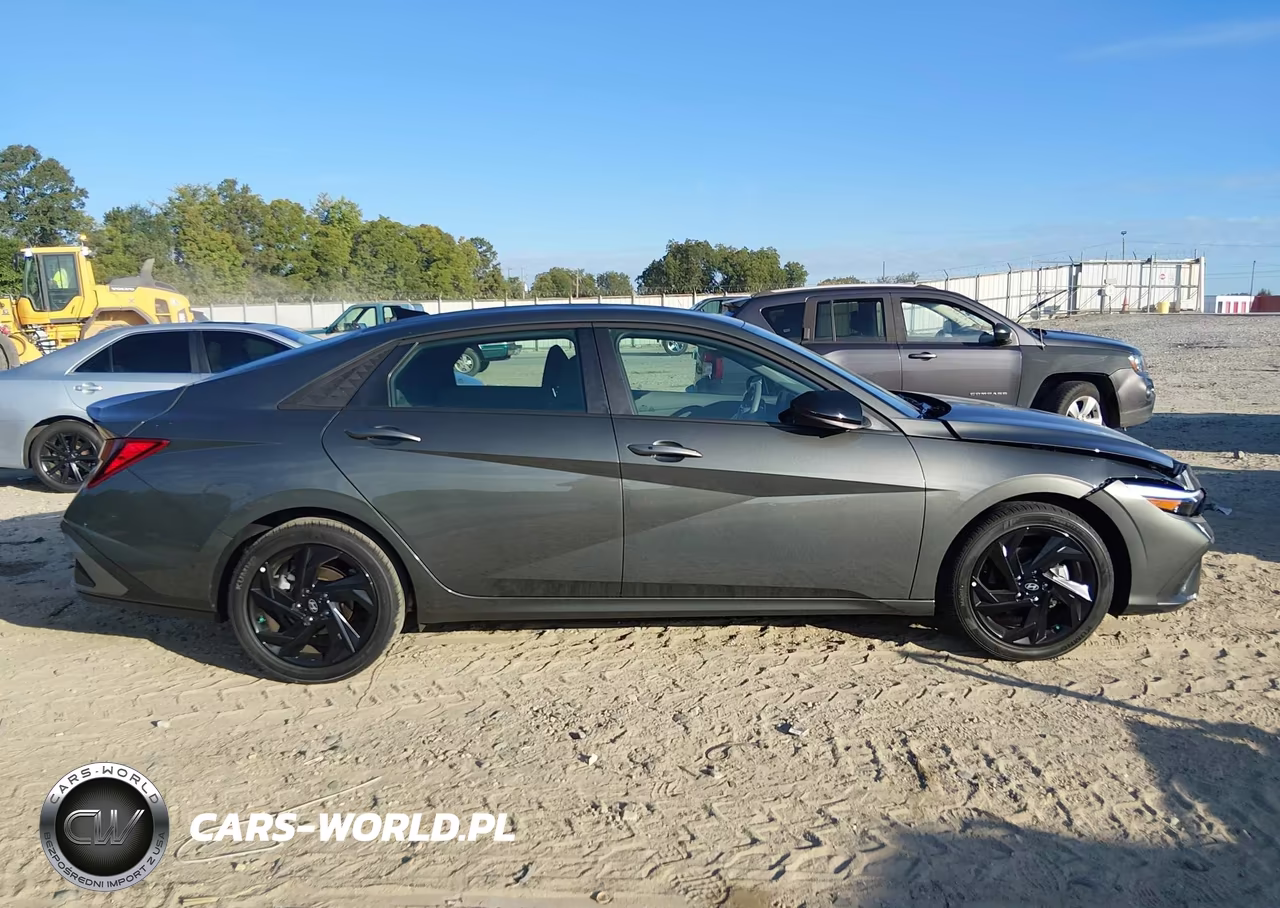 2026 Hyundai Elantra Sel Sport VIN:KMHLM4DG9TU188705 - 13