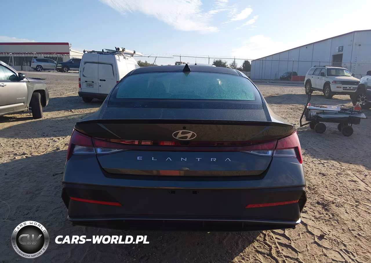 2026 Hyundai Elantra Sel Sport VIN:KMHLM4DG9TU188705 - 16