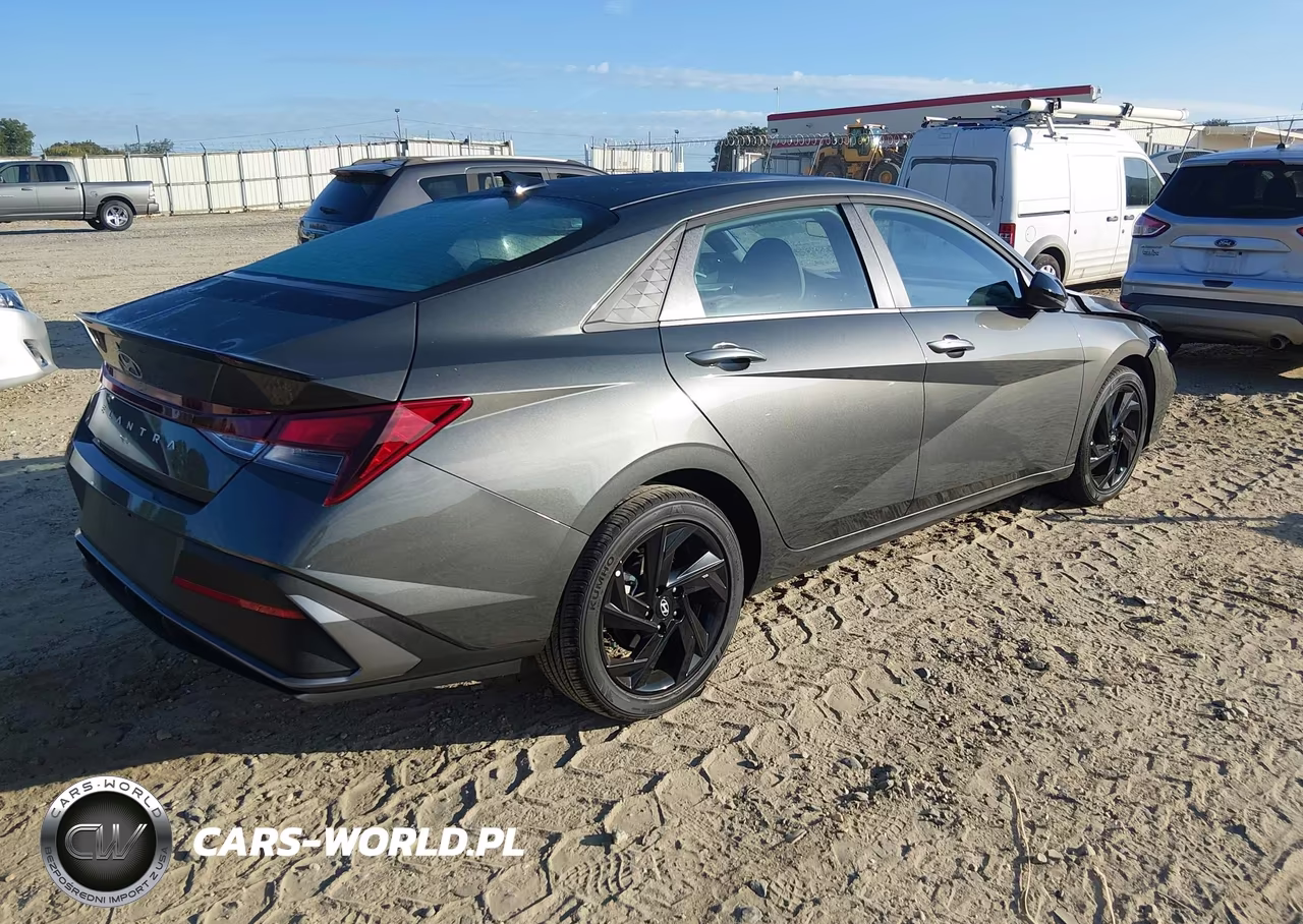 2026 Hyundai Elantra Sel Sport VIN:KMHLM4DG9TU188705 - 4
