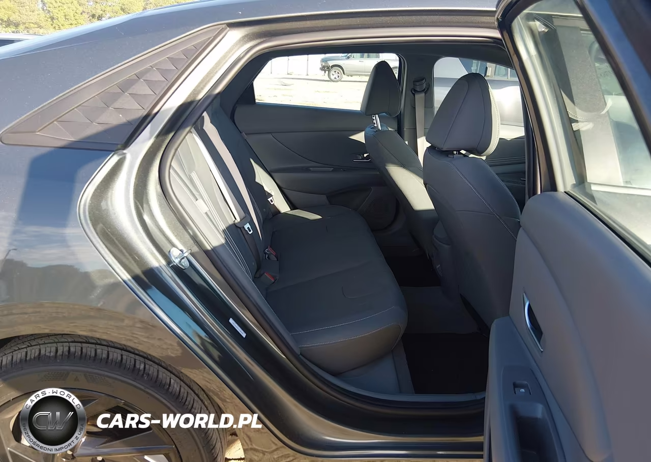 2026 Hyundai Elantra Sel Sport VIN:KMHLM4DG9TU188705 - 8